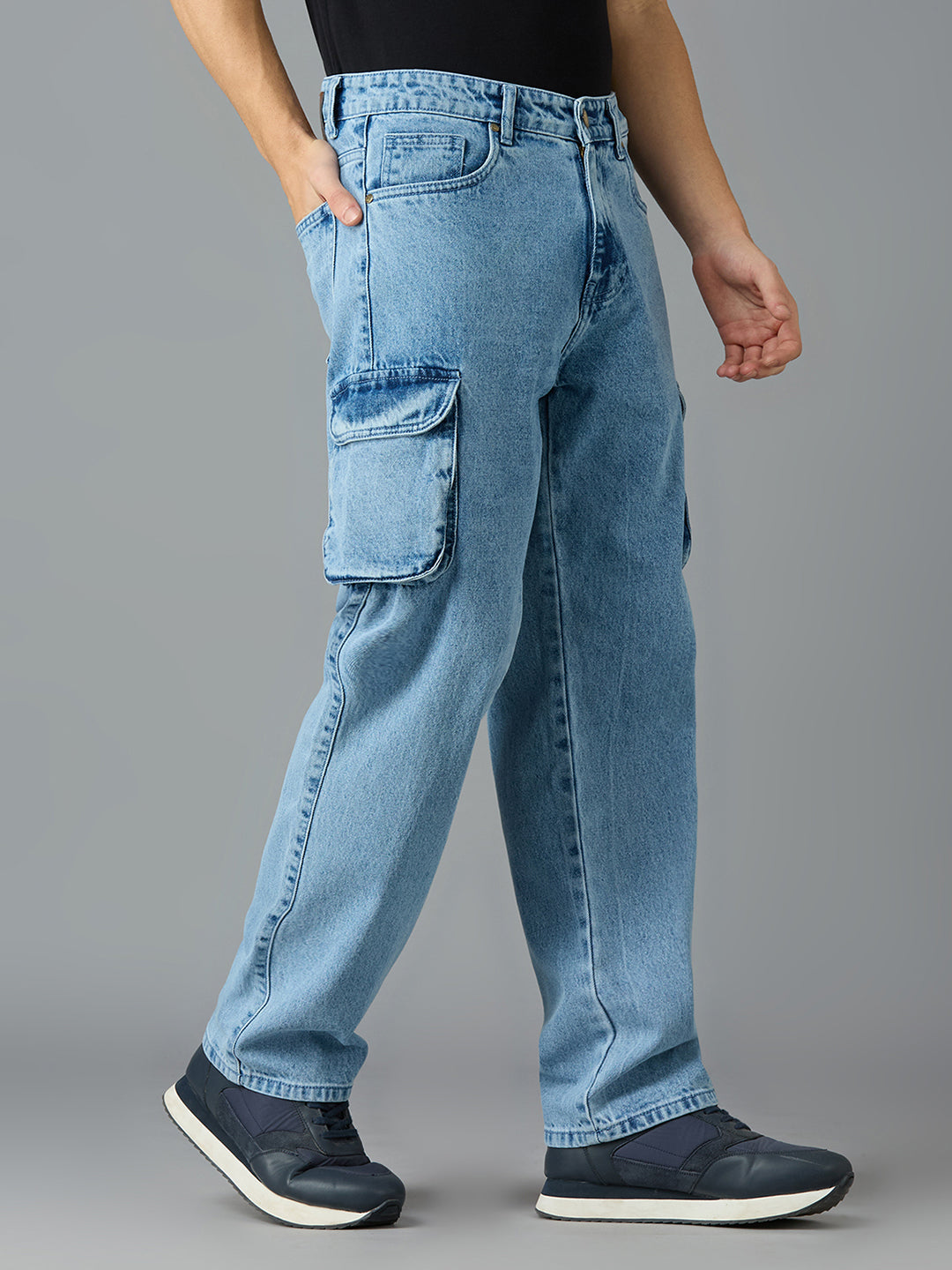 Faded Blue Multi-pocket Cargo Jeans (Men,Blue)