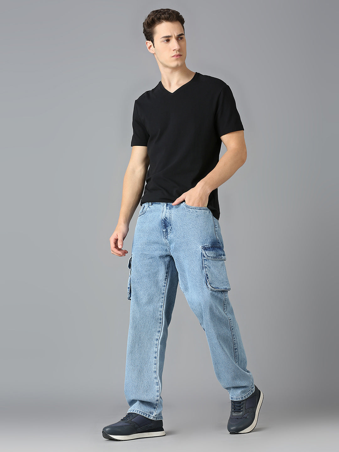 Faded Blue Multi-pocket Cargo Jeans (Men,Blue)