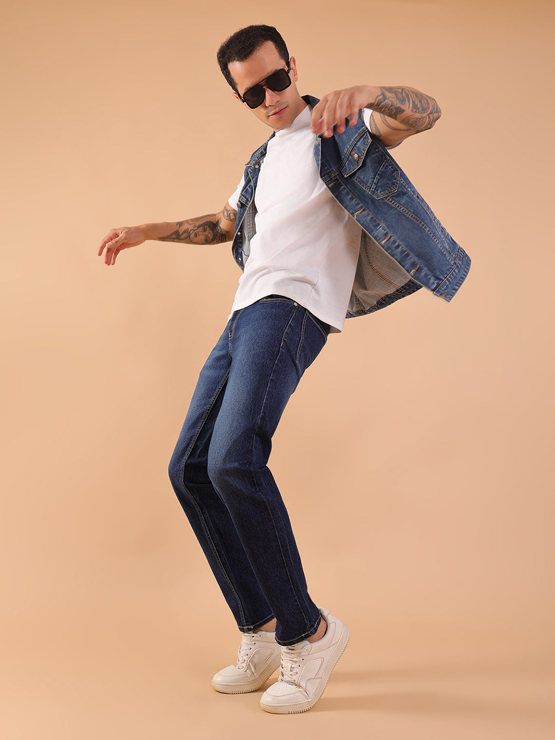 Man's Regular Fit Jeans - Washed Blue